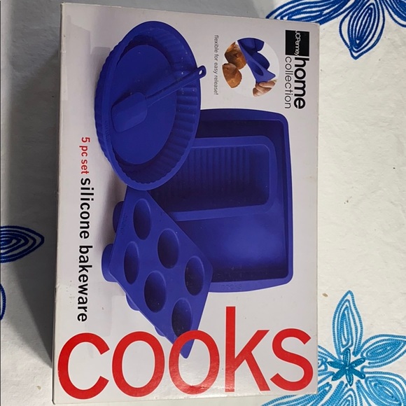 5 piece silicone bakeware - Picture 2 of 3